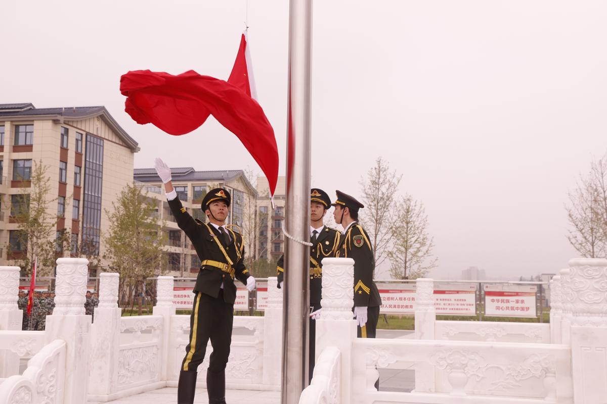 升旗.JPG
